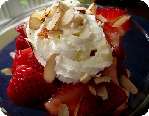 Amaretto Strawberries