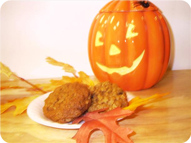 Chewy Oatmeal Raisin Cookies