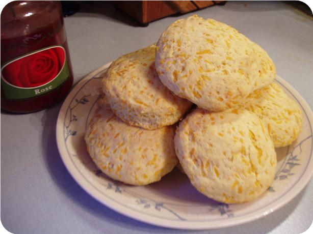 Golden Cheddar Cheese Scones