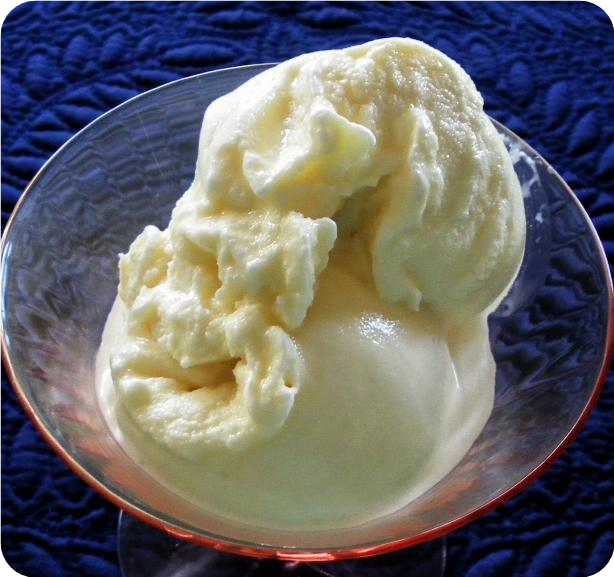 Country Vanilla Ice Cream