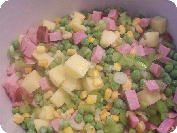 Awesome Ham, Pea and Potato Soup