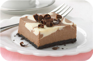 PHILADELPHIA Chocolate-Vanilla Swirl Cheesecake
