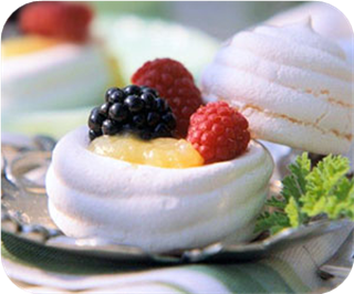 Lemon beehive meringues 