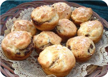 Pesto Surprise Muffins
