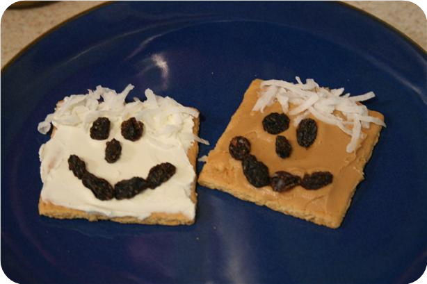 Graham Cracker Faces