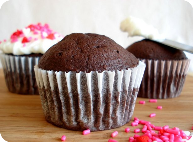 One Bowl Chocolate Cupcakes