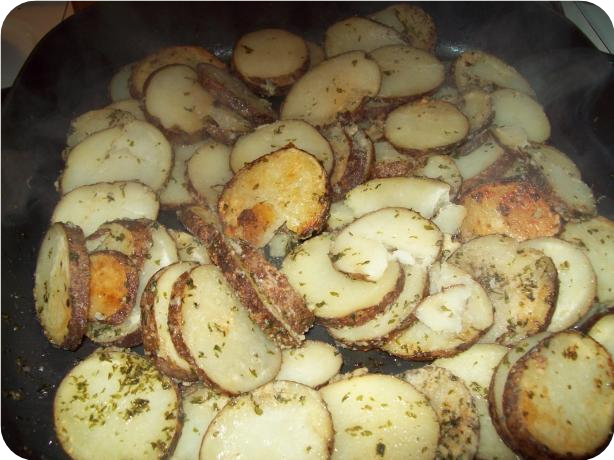 Garlicky Parsley Fried Potatoes