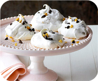 Bittersweet Chocolate-Walnut Meringue Kisses