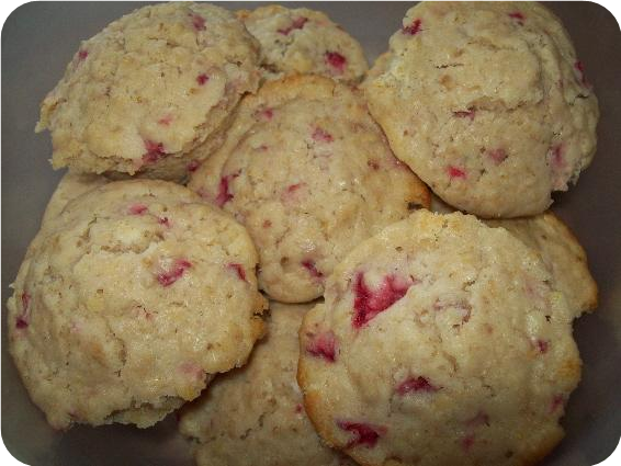 The Best Strawberry Muffins