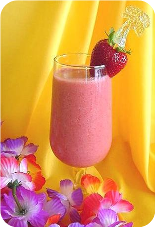 Non alcoholic strawberry colada