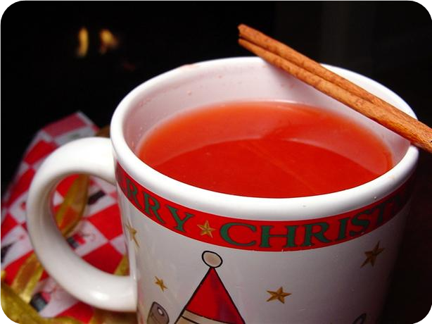 Wassail (Non-Alcoholic Mulled Apple Juice)