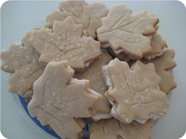 Maple Leaf Sandwich Cookies