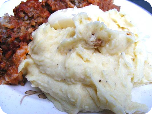 Roasted Garlic Velvet Mashed Potatoes
