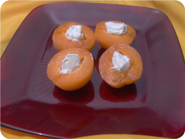 Happy Little Apricot Snacker