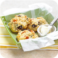 Lemony scones with dried fruit 