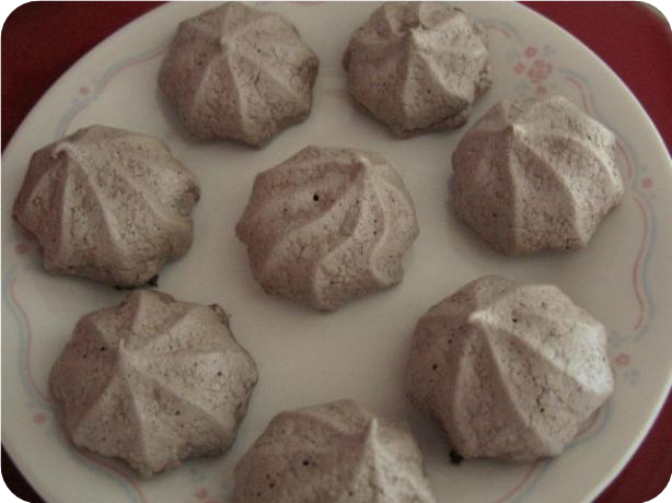 Chocolate-Cinnamon Meringues